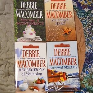 Book Set - Debbie MACOMBER ESSENTIALS BY HARLEQUIN